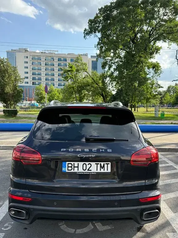 Gebraucht Porsche Cayenne Diesel 262 PS (192 kW) 2015 Schwarz SUV