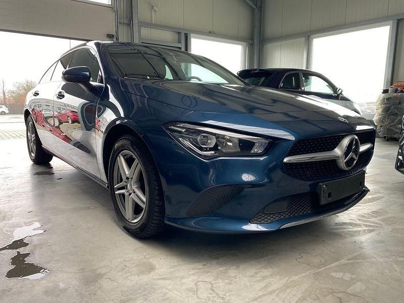 Gebraucht Mercedes CLA200 150 PS (110 kW) 2021 Blau Limousine