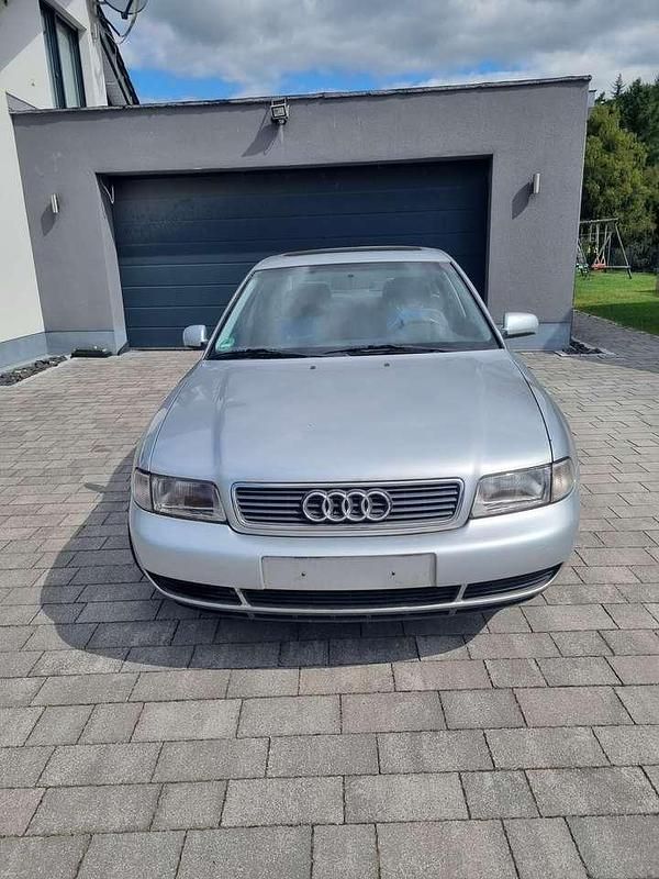 Gebraucht Audi A4 101 PS (74 kW) 1997 Limousine