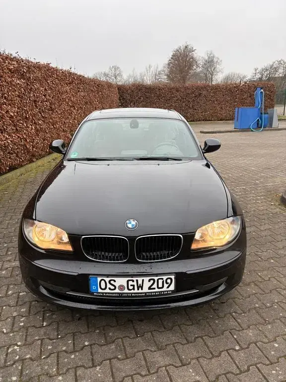 Gebraucht BMW 123 Lifestyle 204 PS (150 kW) 2010 Schwarz Kleinwagen