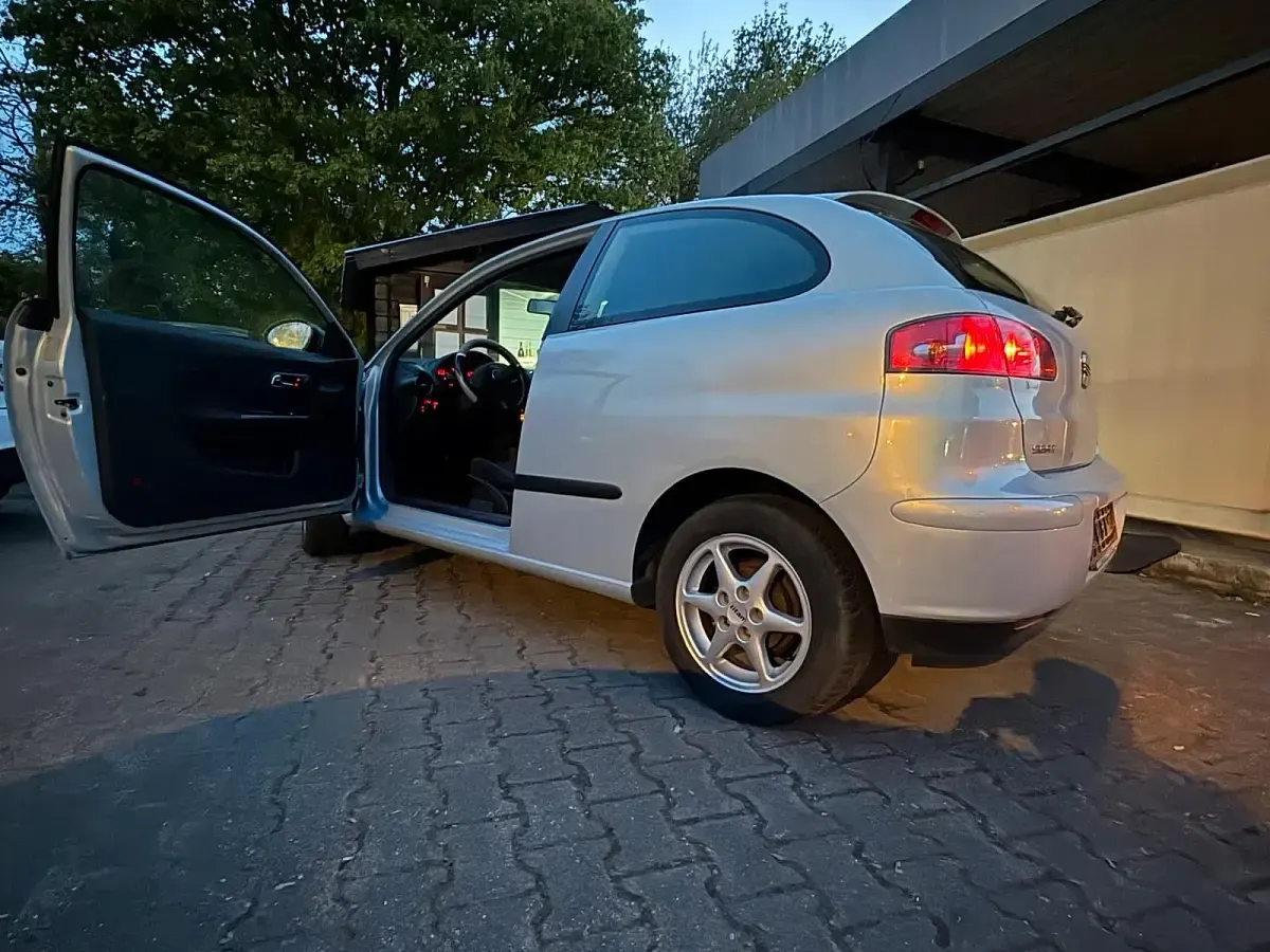 Gebraucht Seat Ibiza 75 PS (55 kW) 2005 Blau Kleinwagen