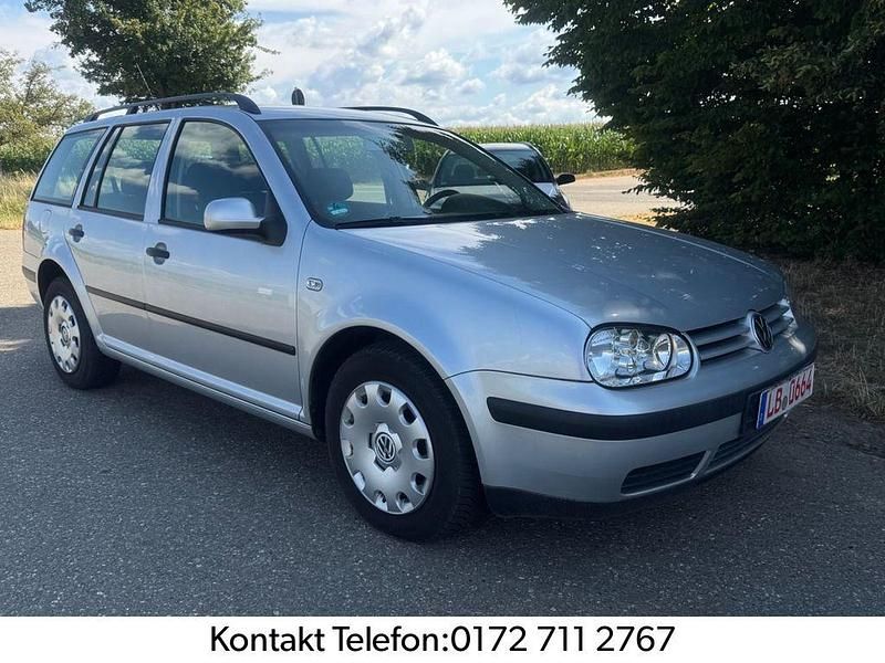 Reflexsilber metallic (metallic) Gebraucht 2006 VW Golf V Kombi | 4.499 € (Teuer) - Bild 1/4