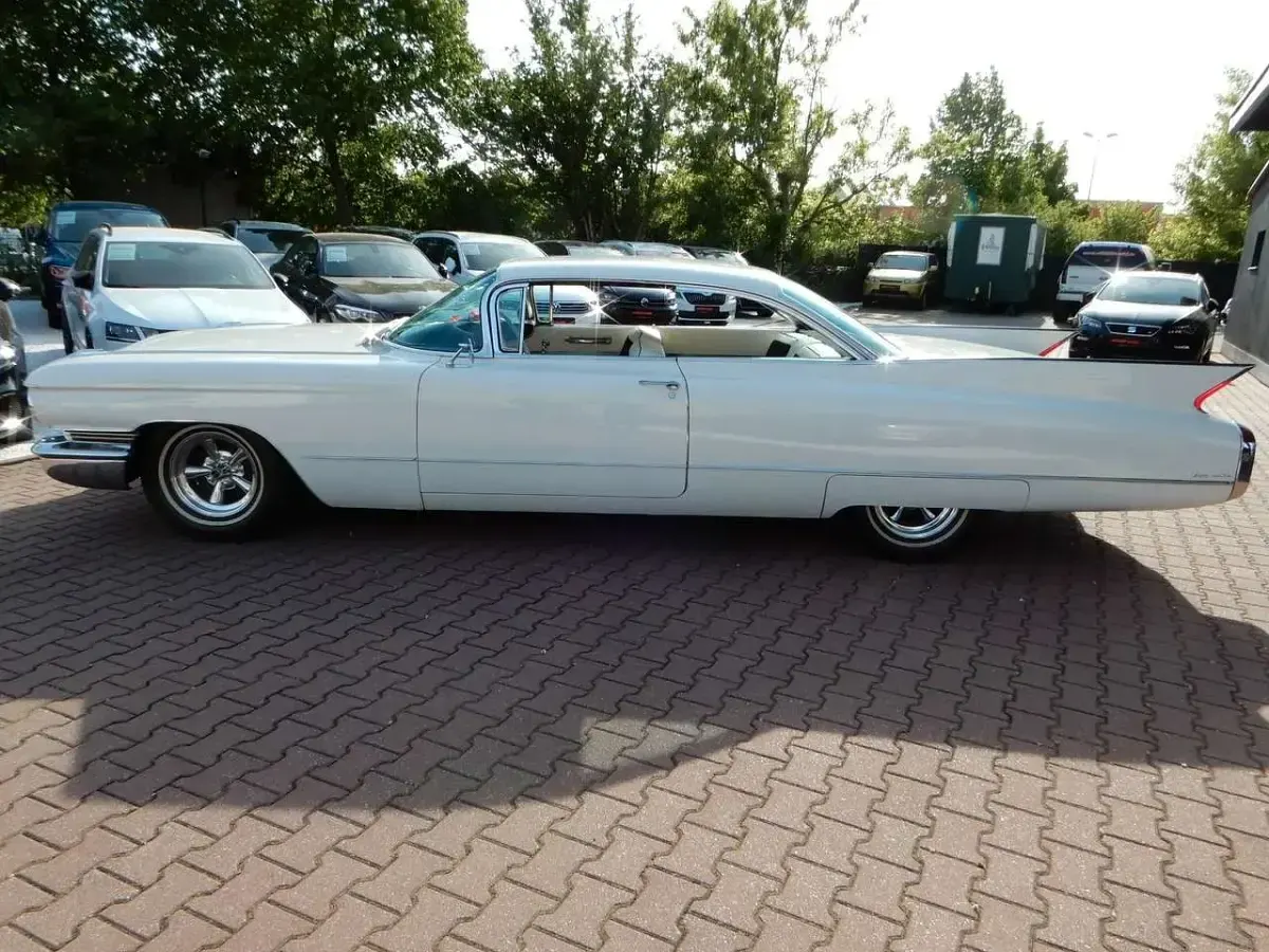 Gebraucht Cadillac Coupé DeVille 325 PS (239 kW) 1960 Weiß Coupé