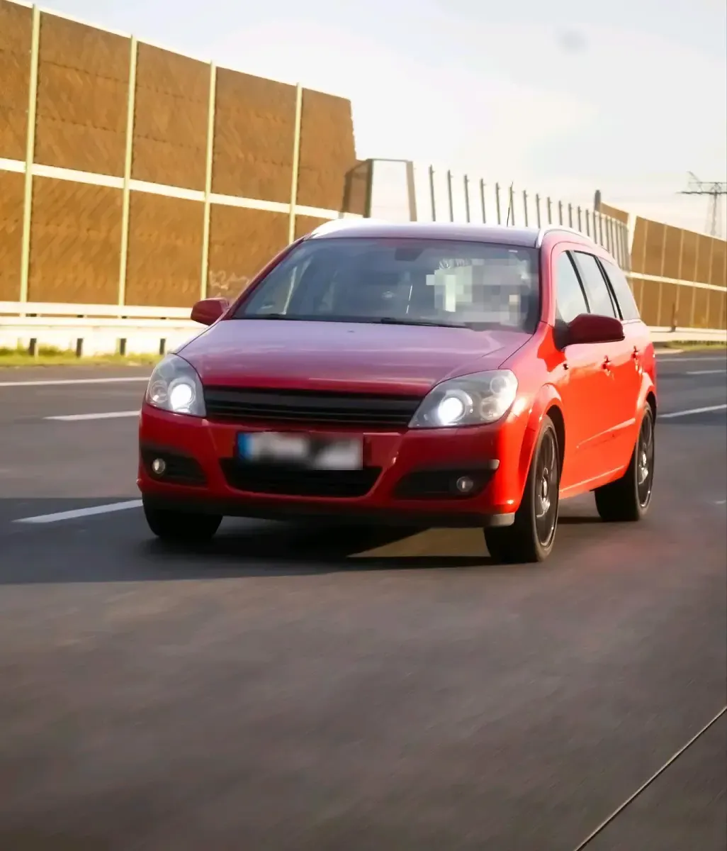 Gebraucht Opel Astra 170 PS (125 kW) 2006 Rot Kombi