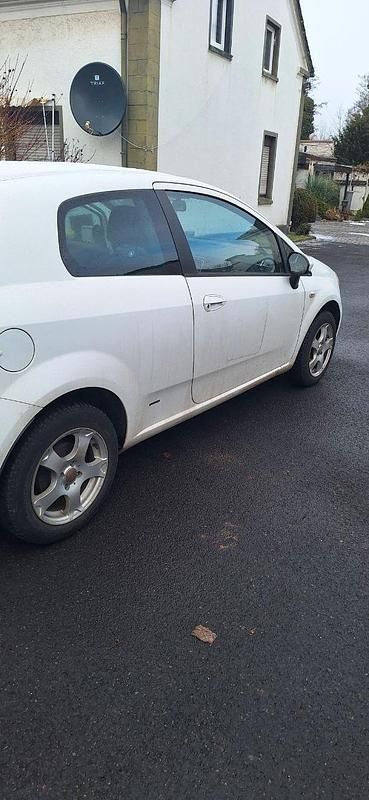 Gebraucht Fiat Grande Punto 80 PS (58 kW) 2008 Weiß Kleinwagen