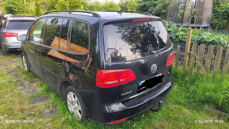 Gebraucht VW Touran Match 105 PS (77 kW) 2012 Van / Kleinbus