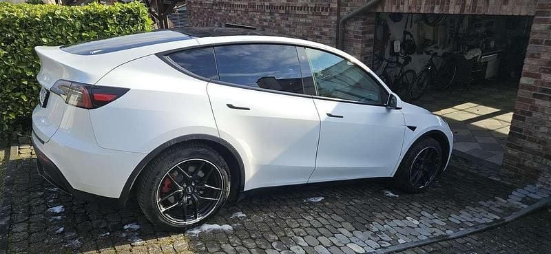 Gebraucht Tesla Model Y RWD 219 kW (299 PS) 2023 Weiß SUV