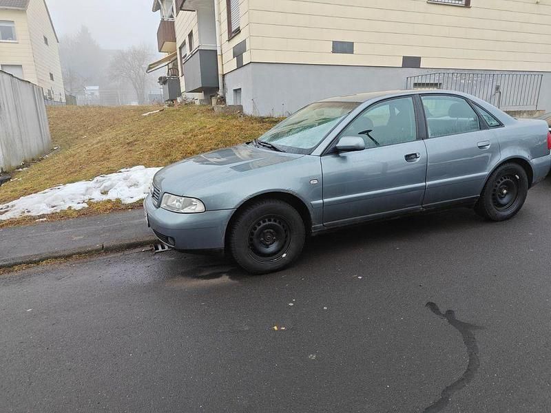 Gebraucht Audi A4 102 PS (75 kW) 2000 Grau Limousine