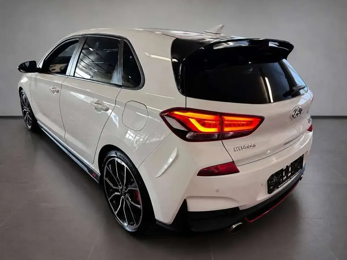 Gebraucht Hyundai i30 N Performance 275 PS (202 kW) 2018 Polar white / sol Kleinwagen