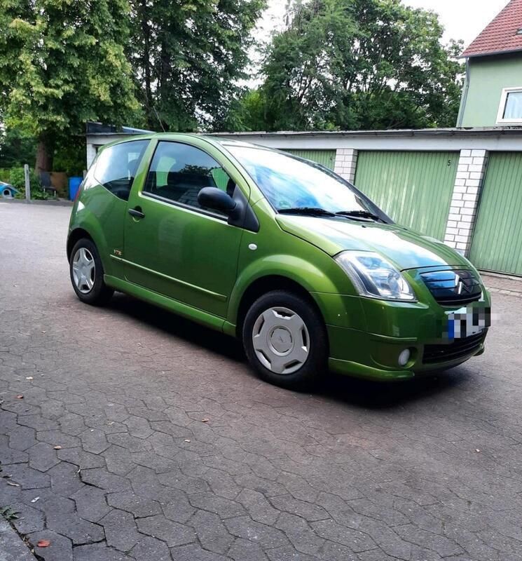 Grün Gebraucht 2004 Citroën C2 Kleinwagen | 4.850 € - Bild 1/4