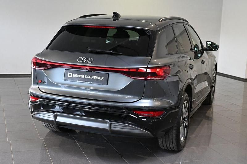Gebraucht Audi Q6 e-tron S-Line 284 kW (387 PS) 2024 Grau daytonagrau perleffekt (metallic) SUV