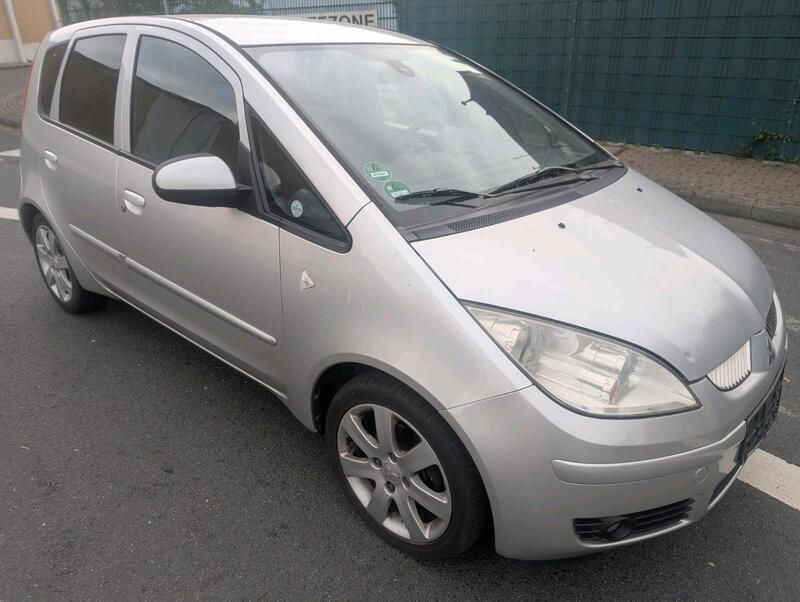 Silber Gebraucht 2006 Mitsubishi Colt Limousine | 1.499 € (Etwas zu teuer) - Bild 1/4