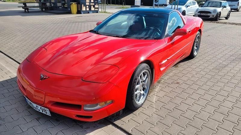 Używany Corvette C5 344 KM (253 kW) 1998 Czerwony Coupe