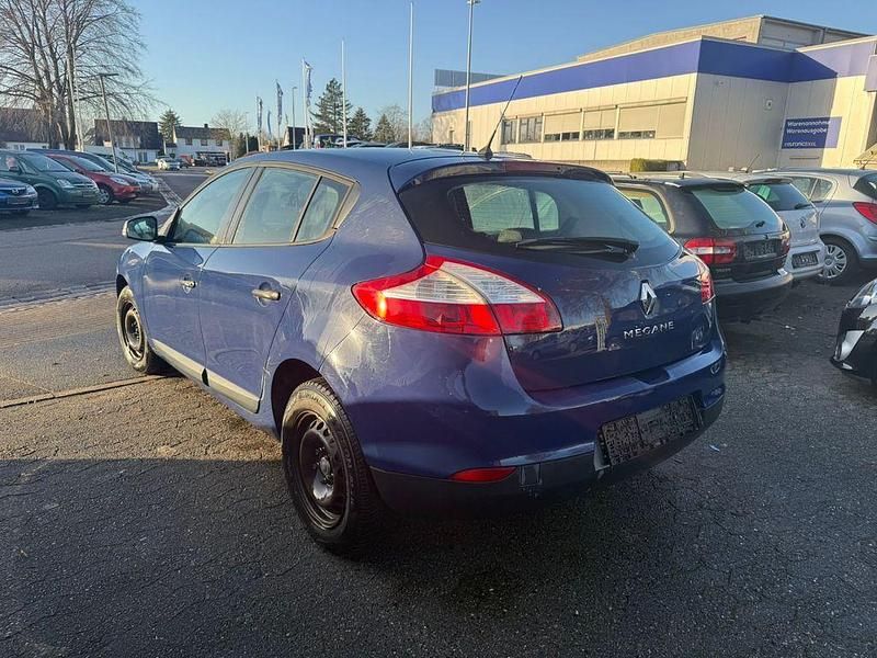 Gebraucht Renault Mégane Authentique 101 PS (74 kW) 2010 Blau Limousine