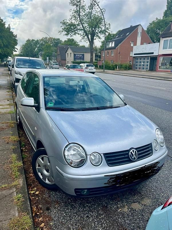 Grau Gebraucht 2003 VW Polo Kleinwagen | 950 € (Fairer Preis) - Bild 1/4