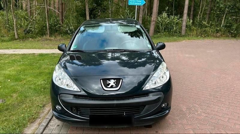 Gebraucht Peugeot 206+ 60 PS (44 kW) 2011 Kleinwagen