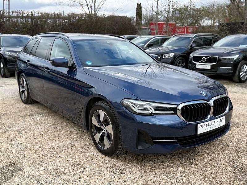 Gebraucht BMW 520 190 PS (139 kW) 2021 Phytonicblau Kombi