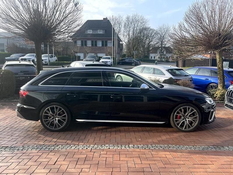 Gebraucht Audi S4 Ambiente 341 PS (250 kW) 2023 Schwarz metallic Kombi