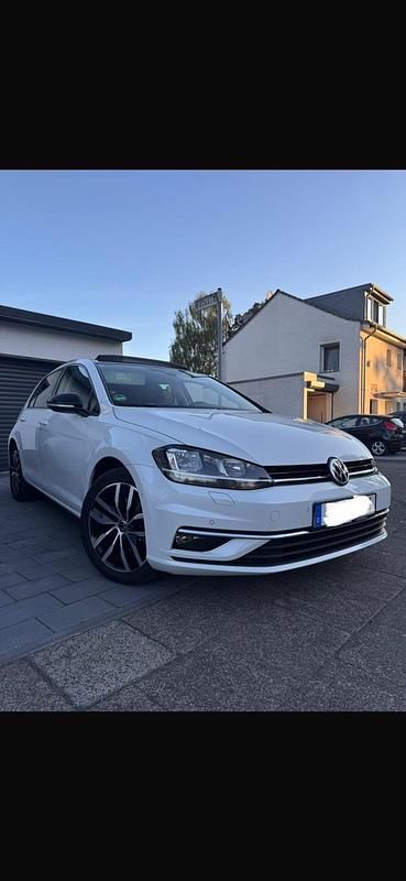 Gebraucht VW Golf VII 150 PS (110 kW) 2019 Weiß Kleinwagen