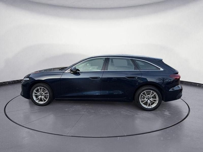 Gebraucht Audi A5 Sport 150 PS (110 kW) 2025 Firmamentblau metallic Coupé
