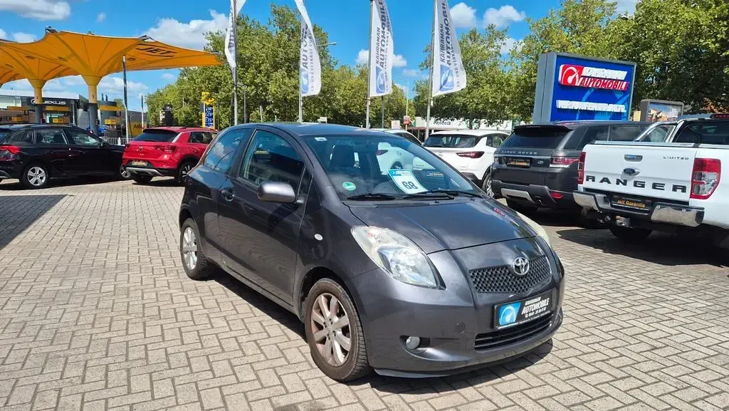 Gebraucht Toyota Yaris Team 87 PS (63 kW) 2008 Grau Kleinwagen