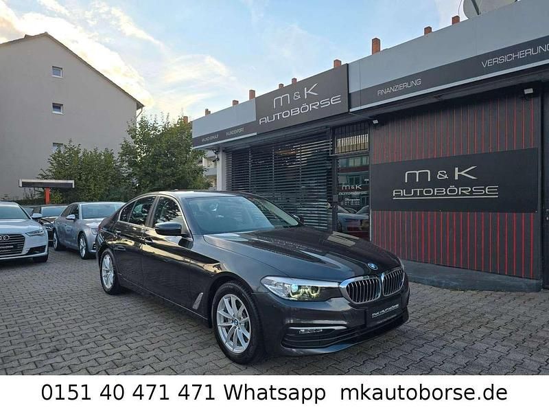 Grau Gebraucht 2018 BMW 520 Sport Line Limousine | 25.900 € (Etwas zu teuer) - Bild 1/4