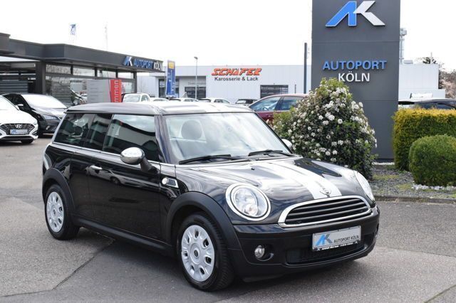 Schwarz Gebraucht 2009 Mini One Clubman Kombi | 4.490 € (Etwas zu teuer) - Bild 1/4