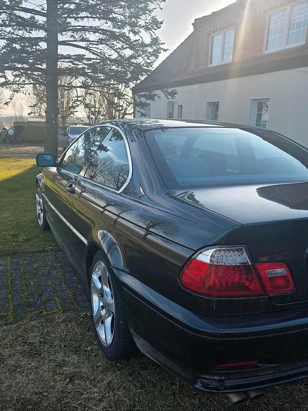 Gebraucht BMW 323 Basis 170 PS (125 kW) 1999 Schwarz Coupé