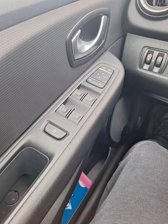 Gebraucht Renault Clio IV Intens 90 PS (66 kW) 2018 Schwarz Limousine