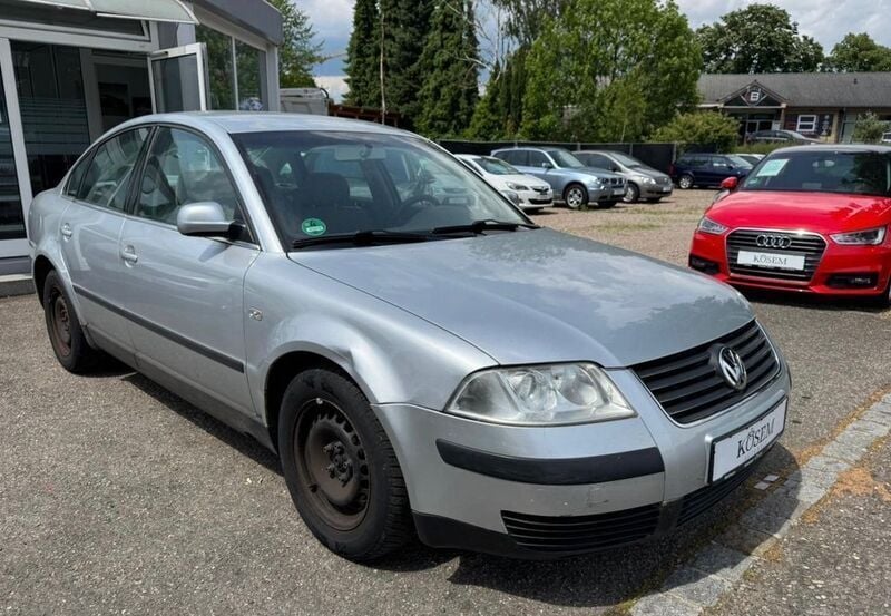 Silber Gebraucht 2001 VW Passat Basis Limousine | 1.200 € (Superpreis) - Bild 1/4