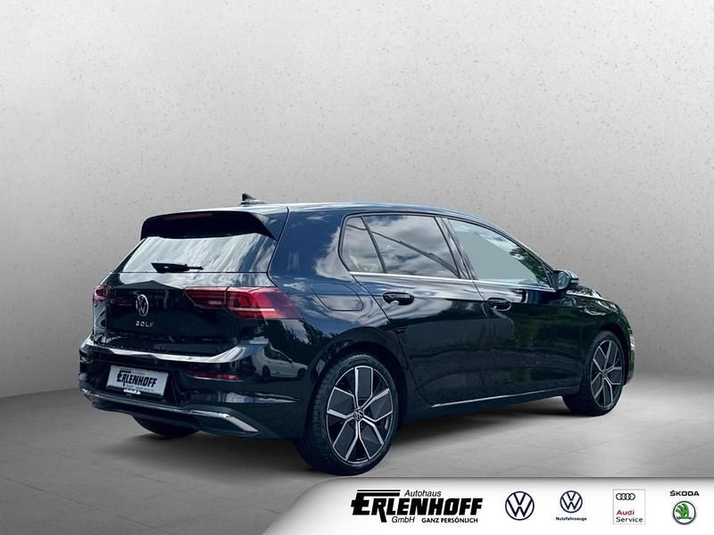 Gebraucht VW Golf VIII Style 150 PS (110 kW) 2025 Schwarz Limousine
