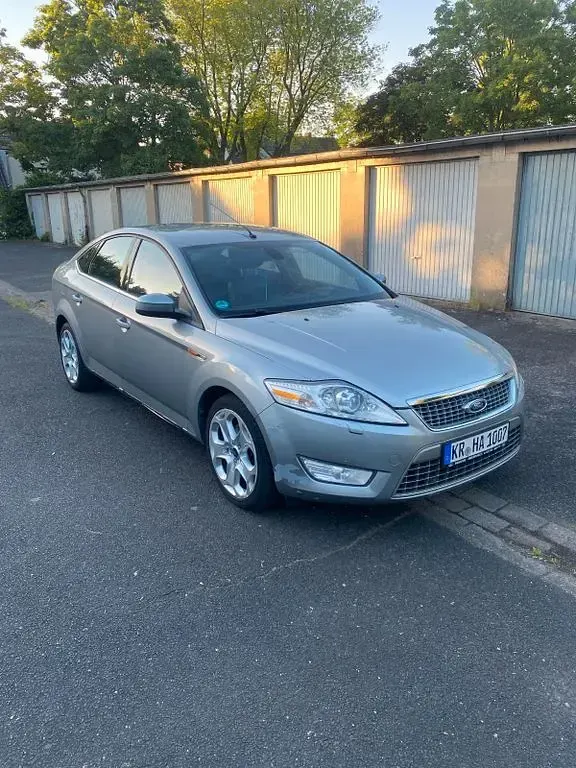 Gebraucht Ford Mondeo Titanium 160 PS (117 kW) 2009 Silber Limousine