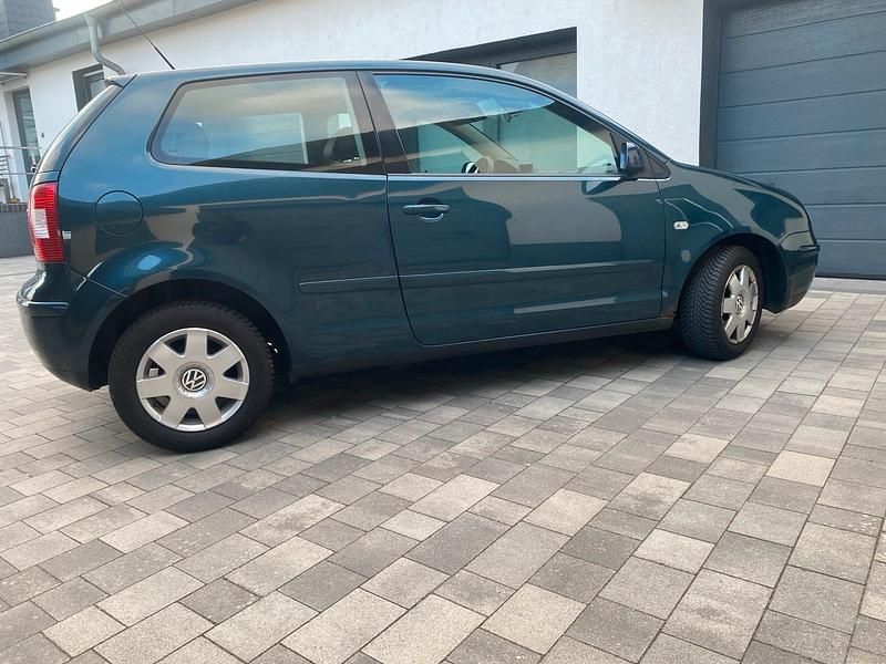Gebraucht VW Polo 47 PS (34 kW) 2003 Grün Kleinwagen