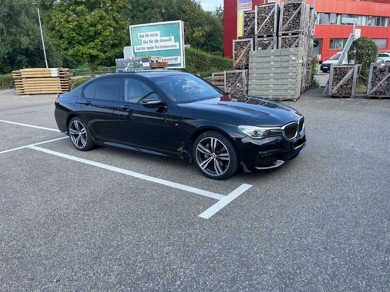 Schwarz Gebraucht 2018 BMW 730 Efficient Dynamics Limousine | 34.999 € (Superpreis) - Bild 1/4
