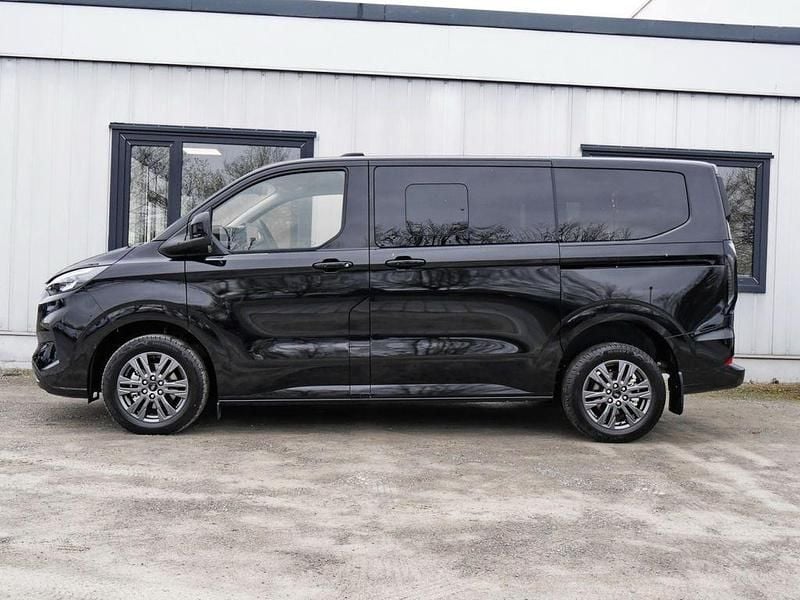 Neu Ford Tourneo Titanium 170 PS (125 kW) 2026 Schwarz Van / Kleinbus