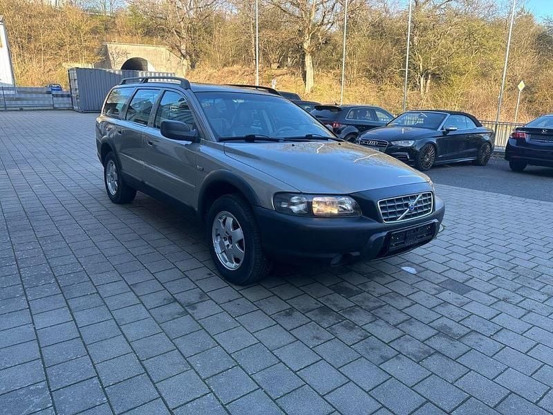 Gebraucht Volvo XC70 163 PS (119 kW) 2003 Gold Kombi