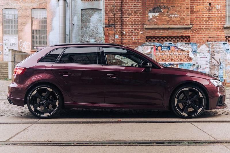 Gebraucht Audi RS3 Ambiente 400 PS (294 kW) 2020 Violet Limousine