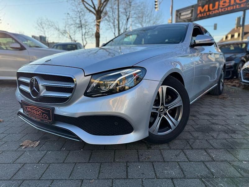 Gebraucht Mercedes E220 194 PS (142 kW) 2018 Silber Limousine