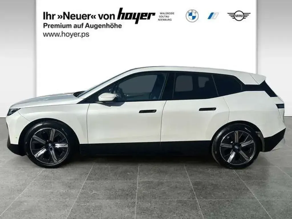 Gebraucht BMW iX Sport Line 384 kW (523 PS) 2024 Mineralweiß SUV