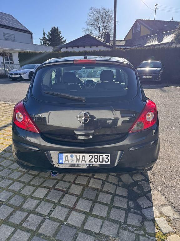 Używany Opel Corsa S 80 KM (58 kW) 2007 Czarny Hatchback