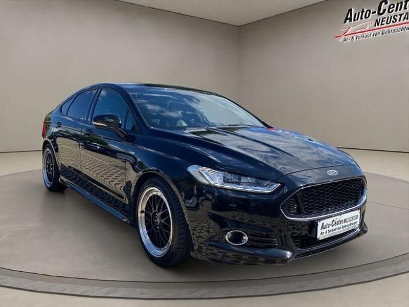 Iridiumschwarz metallic Gebraucht 2019 Ford Mondeo ST-Line Limousine | 14.750 € - Bild 1/4