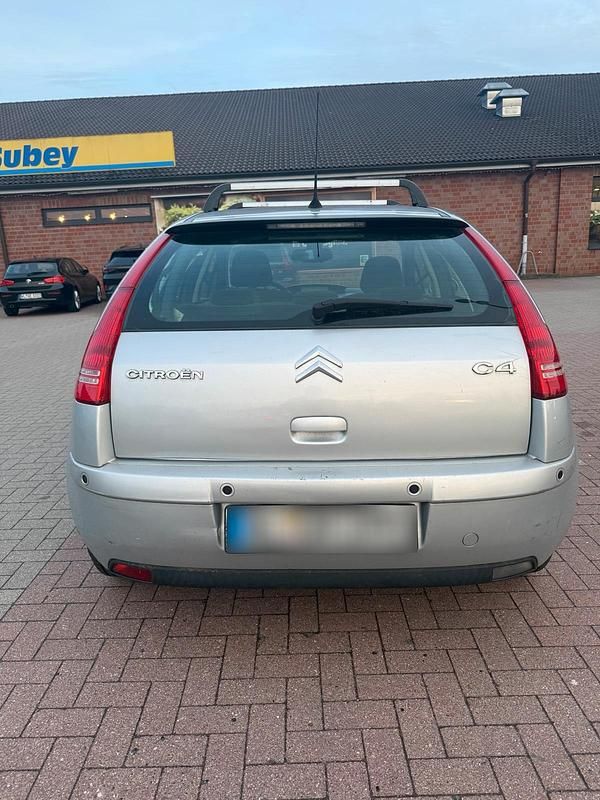 Second-hand Citroën C4 109 CP (80 kW) 2006 Argintiu Hatchback