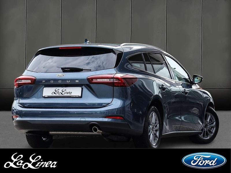 Neu Ford Focus Titanium 155 PS (114 kW) 2025 Blau Kombi