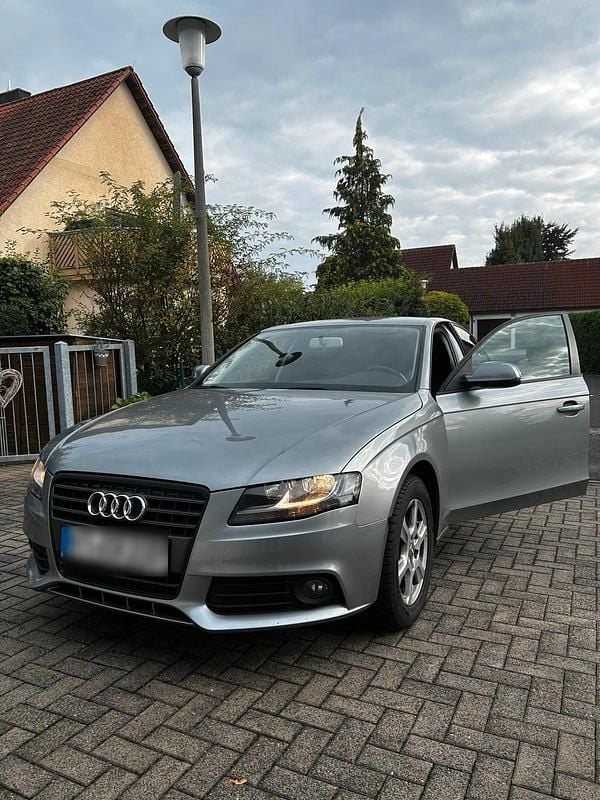 Używany Audi A4 160 KM (117 kW) 2009 Srebrny Sedan/Limuzyna