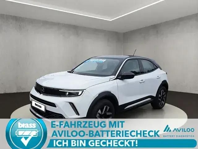 Jade weiß (uni) Gebraucht 2022 Opel Mokka-e Elegance SUV | 19.950 € (Guter Preis) - Bild 1/4