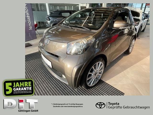 Gebraucht Toyota iQ 68 PS (50 kW) 2010 Bronzebraun mica metallic Kleinwagen