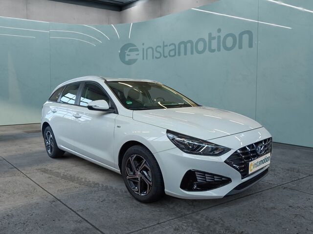 Weiß Gebraucht 2024 Hyundai i30 Select Kombi | 21.450 € (Etwas zu teuer) - Bild 1/2