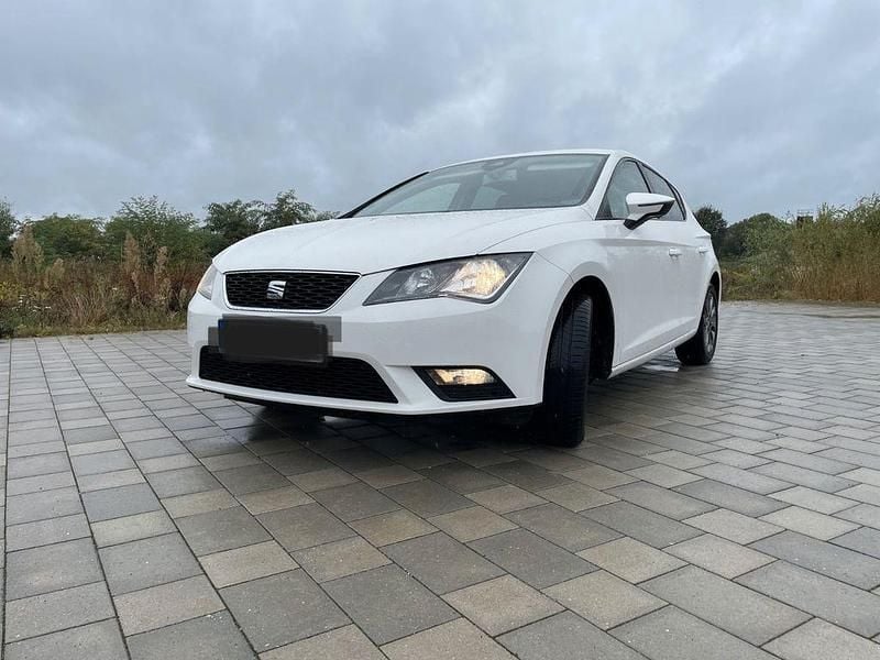 Gebraucht Seat Leon I-Tech 105 PS (77 kW) 2014 Weiß Limousine