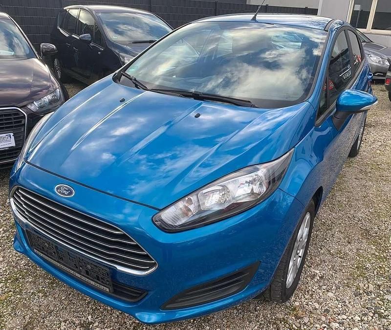 Gebraucht Ford Fiesta 80 PS (58 kW) 2013 Blau Kleinwagen