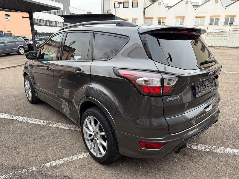 Gebraucht Ford Kuga ST-Line 179 PS (131 kW) 2017 Grau SUV
